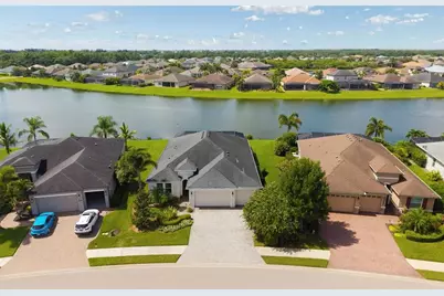 332 Chantilly Trail, Bradenton, FL 34212 - Photo 2