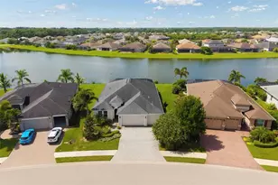 332 Chantilly Trail, Bradenton, FL 34212 - Photo 2