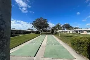 3276 Brunswick Ln, Sarasota, FL 34239 - Photo 18