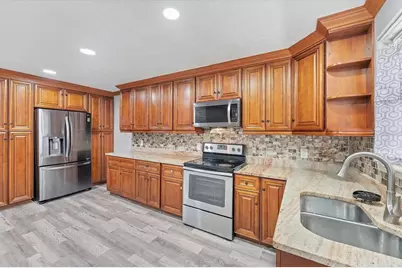 513 25th Avenue W, Bradenton, FL 34205 - Photo 10