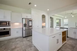 4789 Vasca Dr, Sarasota, FL 34240 - Photo 22