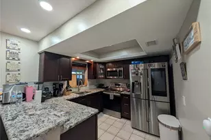 2828 Nassau St, Sarasota, FL 34231 - Photo 4