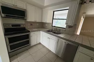 4240 Charing Cross Rd, Sarasota, FL 34241 - Photo 12