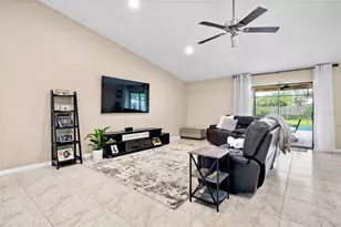 6816 Mauna Loa Blvd, Sarasota, FL 34241 - Photo 4