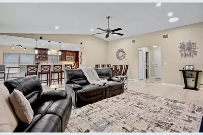 6816 Mauna Loa Boulevard, Sarasota, FL 34241 - Photo 6