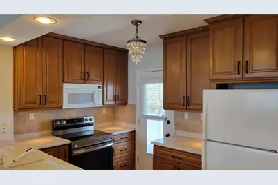 771 John Ringling Boulevard #32FAIR, Sarasota, FL 34236 - Photo 2