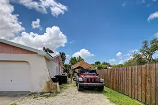 355 Trinity Rd, Venice, FL 34293 - Photo 6