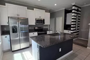 4640 Willet Cooper Ct, Tampa, FL 33619 - Photo 6