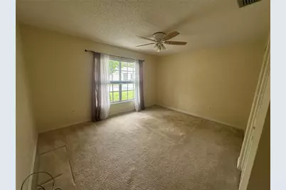 4242 Oakhurst Circle E, Sarasota, FL 34233 - Photo 10