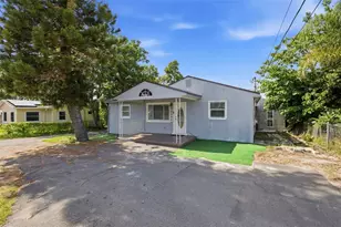2706 E Annie St, Tampa, FL 33612 - Photo 1