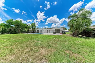 413 Whitfield Avenue, Sarasota, FL 34243 - Photo 40