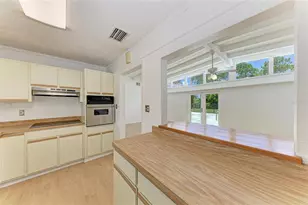 413 Whitfield Ave, Sarasota, FL 34243 - Photo 12