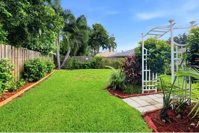 4380 Iola Drive, Sarasota, FL 34231 - Photo 32