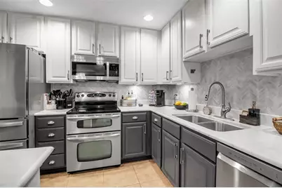 808 3rd Avenue W #307, Bradenton, FL 34205 - Photo 8