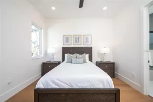 2420 Floyd St, Sarasota, FL 34239 - Photo 68
