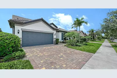 5721 Sweet Leaf Way, Sarasota, FL 34238 - Photo 4