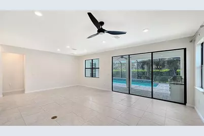 5721 Sweet Leaf Way, Sarasota, FL 34238 - Photo 10