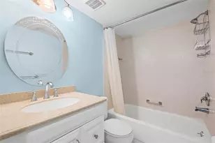 1310 Glen Oaks Dr E, Sarasota, FL 34232 - Photo 12