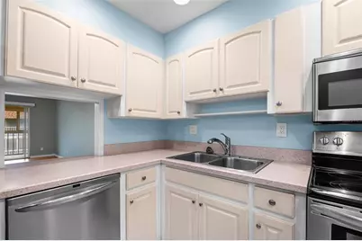 1310 Glen Oaks Drive E #383E, Sarasota, FL 34232 - Photo 6