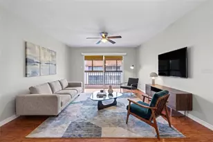 1310 Glen Oaks Dr E, Sarasota, FL 34232 - Photo 2