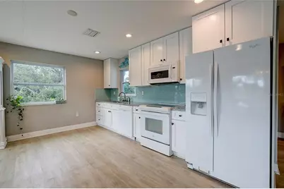3214 N Seclusion Drive, Sarasota, FL 34239 - Photo 16