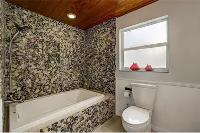3214 N Seclusion Drive, Sarasota, FL 34239 - Photo 22