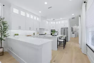 7825 Wilton Crescent Cir, Bradenton, FL 34201 - Photo 16