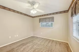 4494 Diamond Cir E, Sarasota, FL 34233 - Photo 24