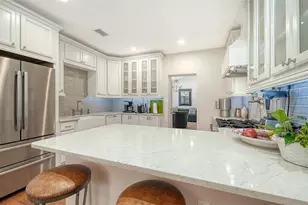 1685 6th St, Sarasota, FL 34236 - Photo 12