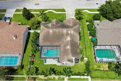 3347 Lake Shore Lane, Clearwater, FL 33761 - Photo 2