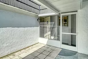 3961 Ashwood Ln, Sarasota, FL 34232 - Photo 4