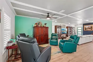 365 Shamrock Blvd, Venice, FL 34293 - Photo 12