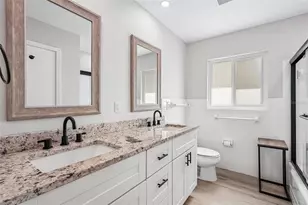 365 Shamrock Blvd, Venice, FL 34293 - Photo 18