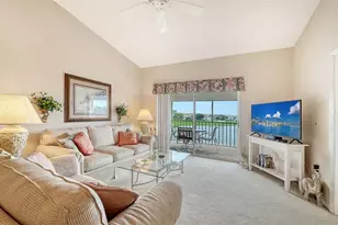 9330 Clubside Cir, Sarasota, FL 34238 - Photo 2