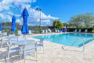 9330 Clubside Cir, Sarasota, FL 34238 - Photo 40