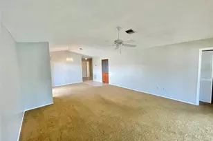 137 Drifting Sands Dr, Venice, FL 34293 - Photo 12