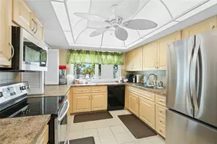 2740 Riverbluff Pkwy, Sarasota, FL 34231 - Photo 40