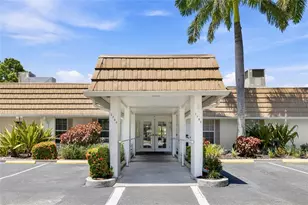 2740 Riverbluff Pkwy, Sarasota, FL 34231 - Photo 26