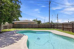 1302 32nd St W, Bradenton, FL 34205 - Photo 18