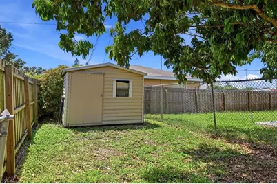 1302 32nd Street W, Bradenton, FL 34205 - Photo 20