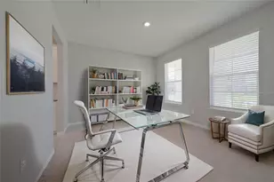 5748 Woodland Sage Dr, Sarasota, FL 34238 - Photo 4