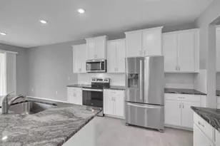 5748 Woodland Sage Dr, Sarasota, FL 34238 - Photo 16