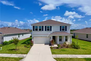 5748 Woodland Sage Dr, Sarasota, FL 34238 - Photo 2