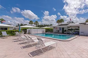 4202 Schwalbe Dr, Sarasota, FL 34235 - Photo 38