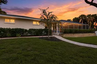 5333 Siesta Ct, Sarasota, FL 34242 - Photo 4