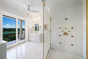 65 Lighthouse Point Dr, Longboat Key, FL 34228 - Photo 36