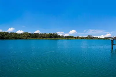 65 Lighthouse Point Drive, Longboat Key, FL 34228 - Photo 8