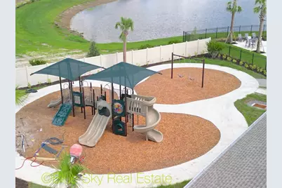 9532 Sandy Bluffs Circle, Parrish, FL 34219 - Photo 22