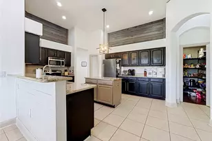5846 Bent Grass Dr, Valrico, FL 33596 - Photo 2