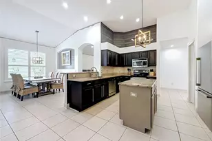 5846 Bent Grass Dr, Valrico, FL 33596 - Photo 4